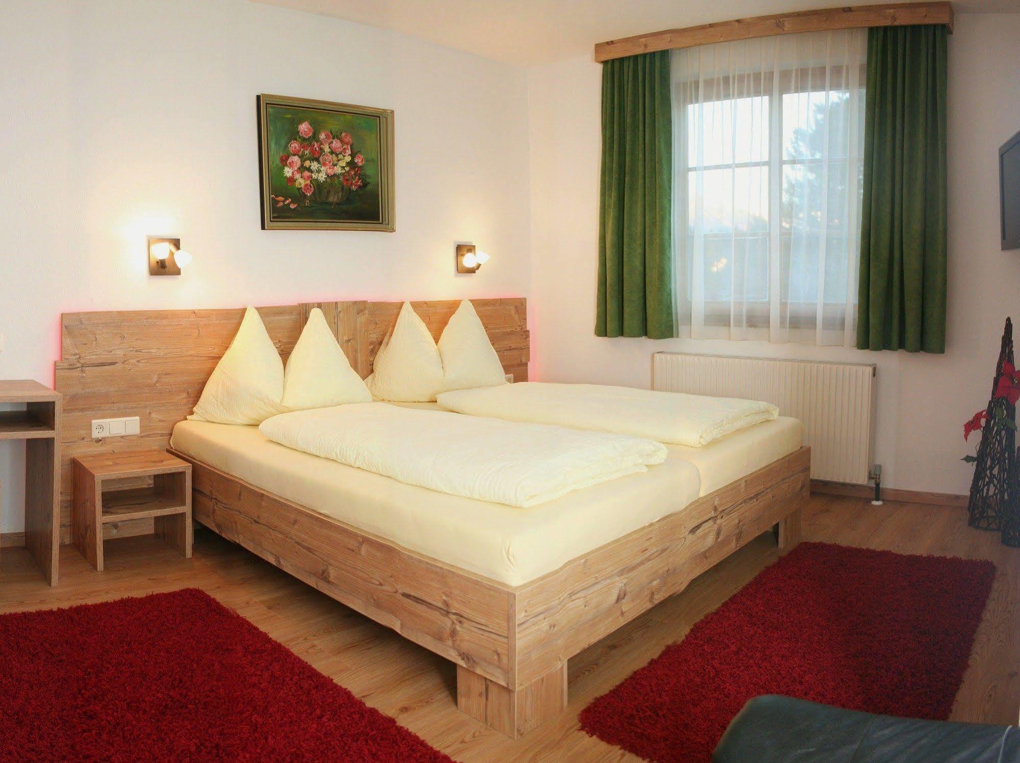 Nattererboden Hotell Natters Exteriör bild