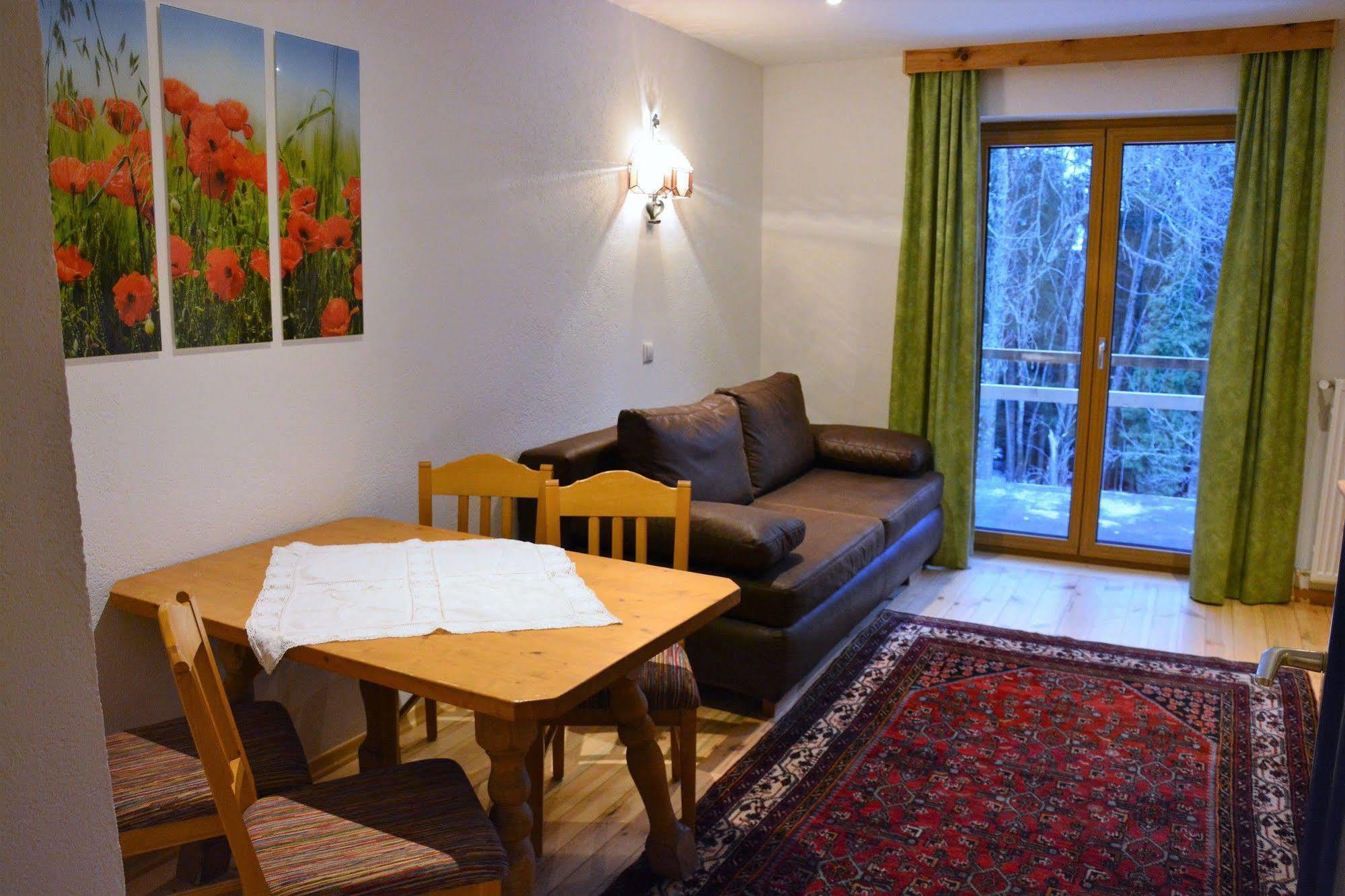 Nattererboden Hotell Natters Exteriör bild