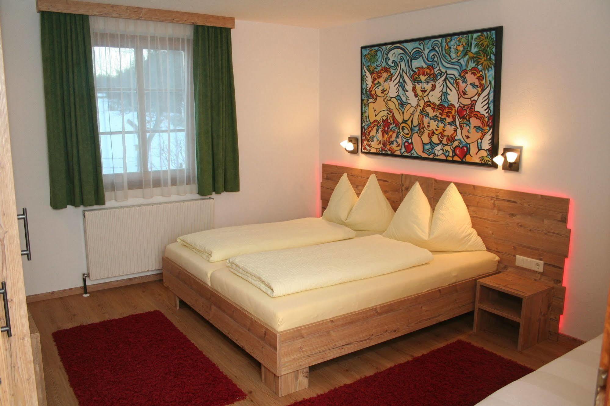 Nattererboden Hotell Natters Exteriör bild